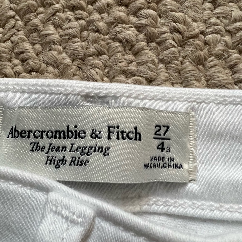 Jeans - Picture 3 of 4